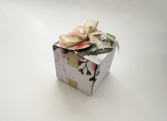 SVG template for crafting a decorative party favor gift box