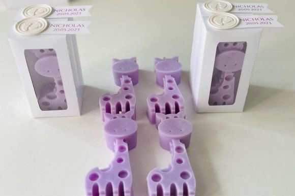 Giraffe gift box SVG template for candles and soaps, perfect for Cricut projects